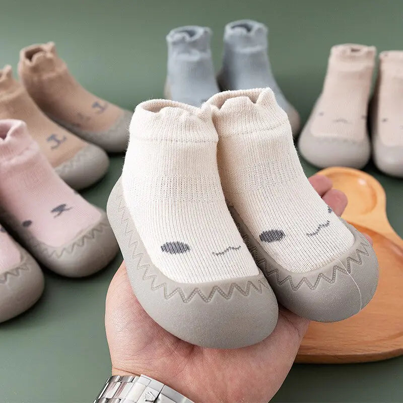 Sapatos de meias para bebê